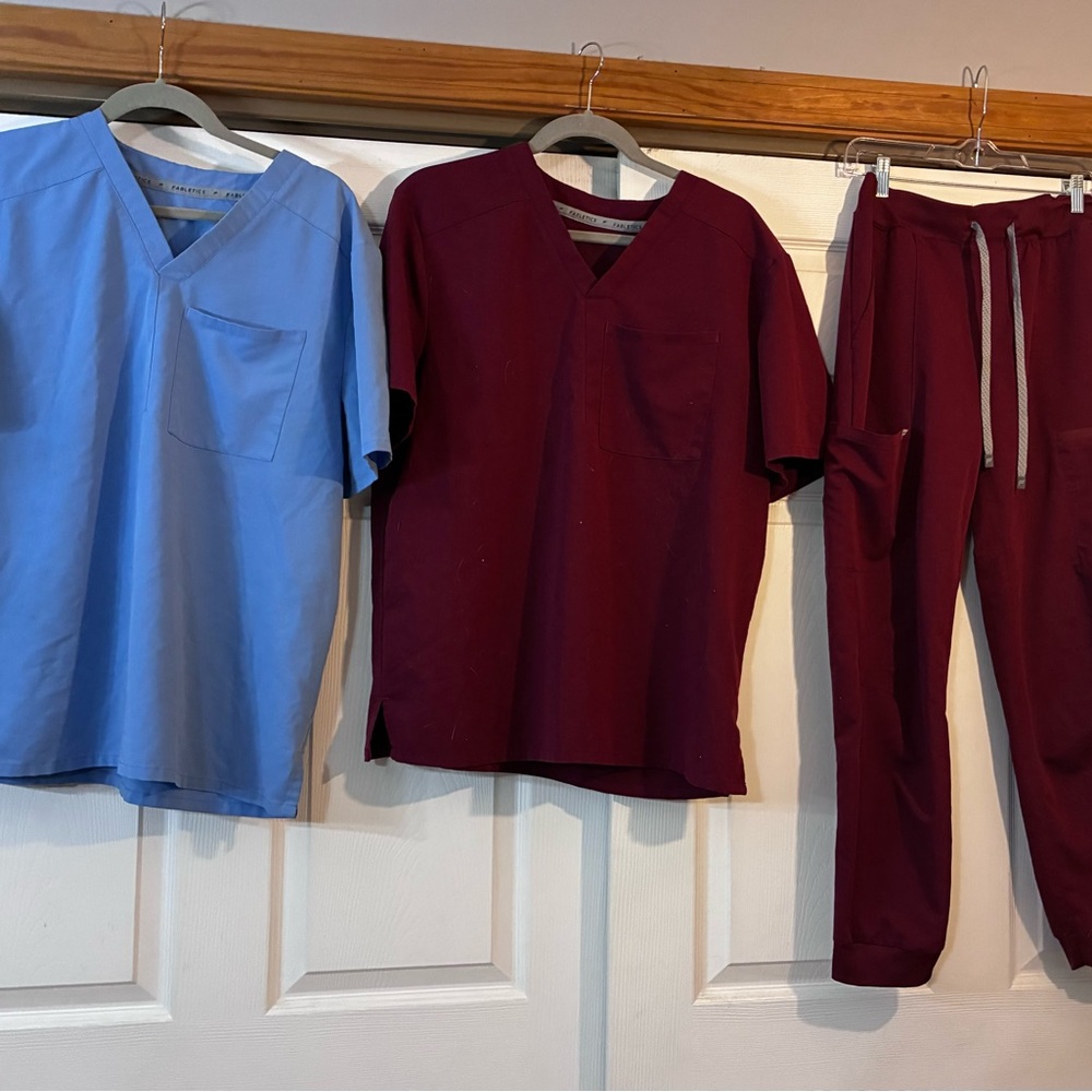 Fabletics Scrub Bundle - image 1
